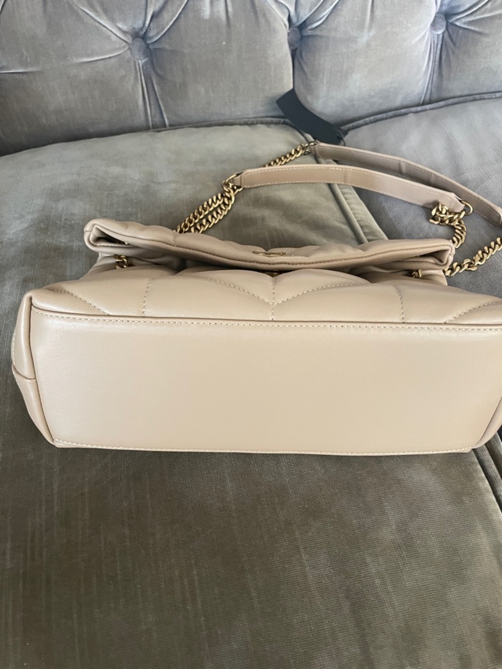Quilted Shoulder Bag with Gold Chain Strap - Taupe - Picture 4 of 9